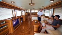 Yacht MISS KULANI -  Main Salon